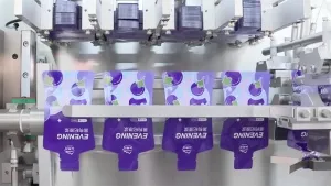 Машина для фасовки в готовые фигурные пауч-пакеты с четырьмя дозирующими головками