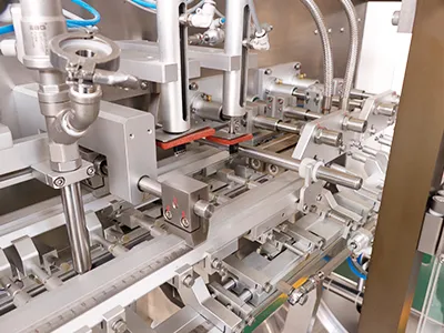 Узел зажима пакета