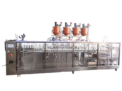 Машина для фасовки в готовые пауч-пакеты с 4 дозирующими головками