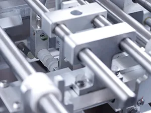 Машина для фасовки в готовые пауч-пакеты с 1 дозирующей головкой