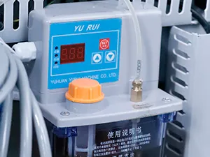 Машина для фасовки в готовые пауч-пакеты с 1 дозирующей головкой