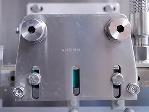 Машина для фасовки в готовые пауч-пакеты с 1 дозирующей головкой