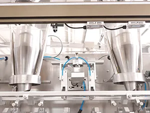 Машина для фасовки в готовые пауч-пакеты с 1 дозирующей головкой