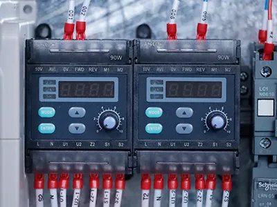 Машина для фасовки в готовые пауч-пакеты с 1 дозирующей головкой