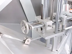 Горизонтальная фасовочно-упаковочная машина для пакетов дой-пак с зип-замком с одной дозирующей головкой