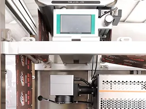 Горизонтальная фасовочно-упаковочная машина для плоских пауч-пакетов с двумя дозирующими головками