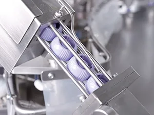 Машины для розлива и укупорки в пауч-пакеты со штуцером