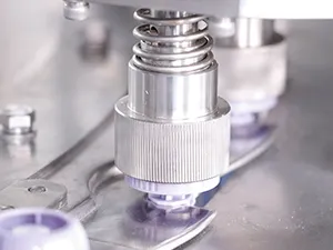 Машины для розлива и укупорки в пауч-пакеты со штуцером