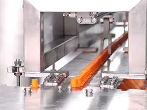 Машины для розлива и укупорки в пауч-пакеты со штуцером